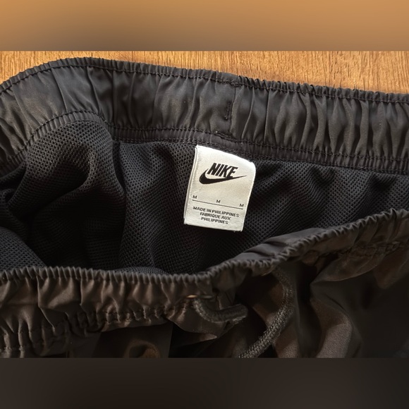 NIKE Club Woven Flow Mens Shorts - Picture 4 of 7